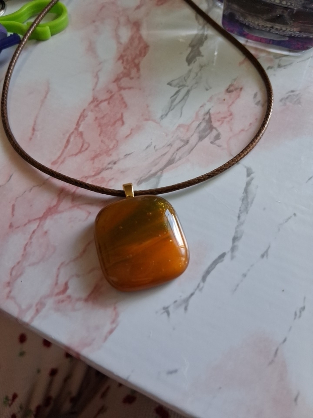 Source Unknown Gold-Tone Amber Pendant Necklace